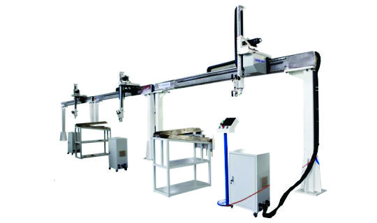 Robô cartesiano X e Z para manipular peças em saída de máquinas